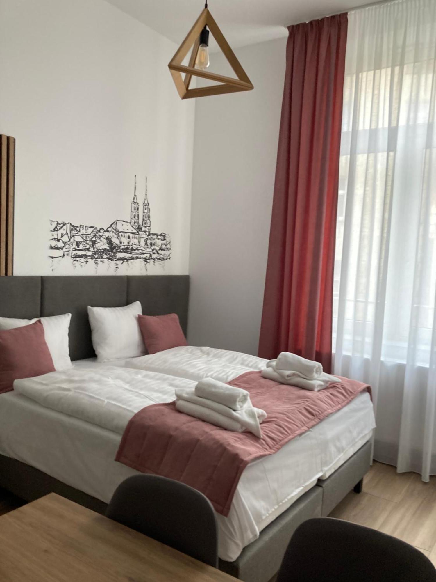 Aviendo Old Town Apartments Вроцлав Экстерьер фото